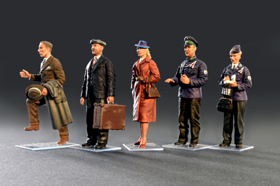 1:35 Tram Crew with Passengers