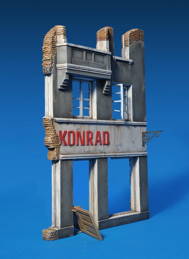 1:35 RUINED BUILDING