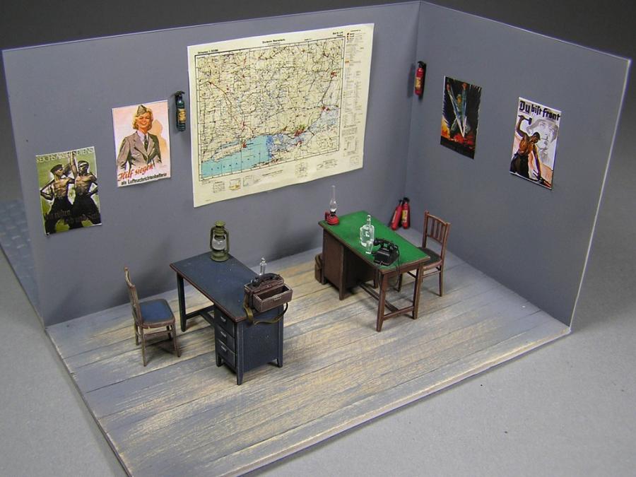 1:35 Office Furniture & Accessories