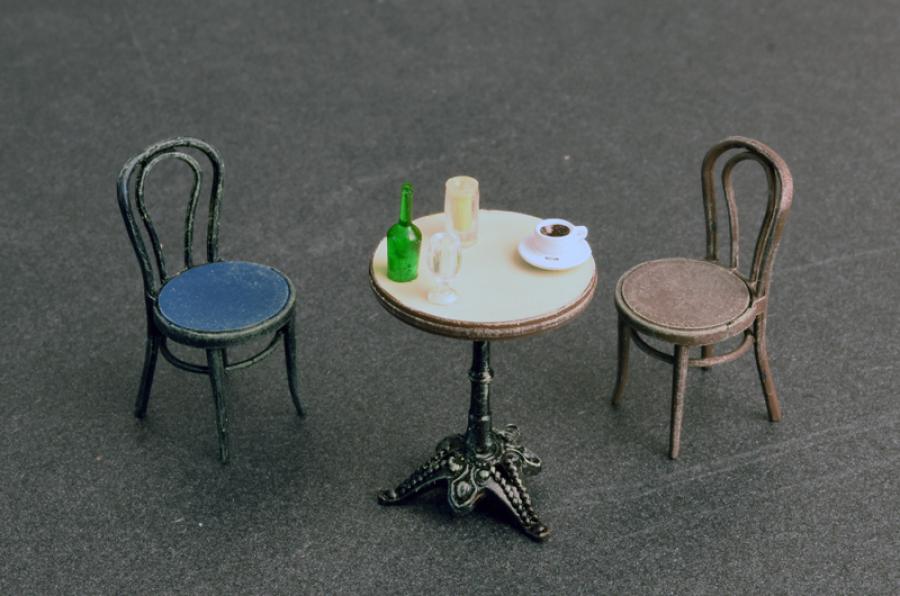 1:35 CAFE FURNITURE & CROCKERY