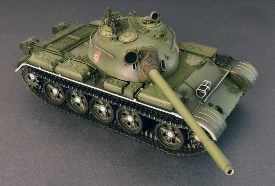 1:35 Soviet Medium Tank T-54B (Early)