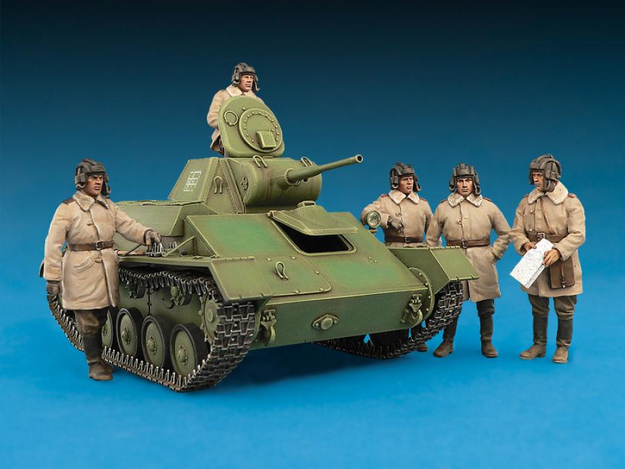 1:35 T-70M Light tank with crew