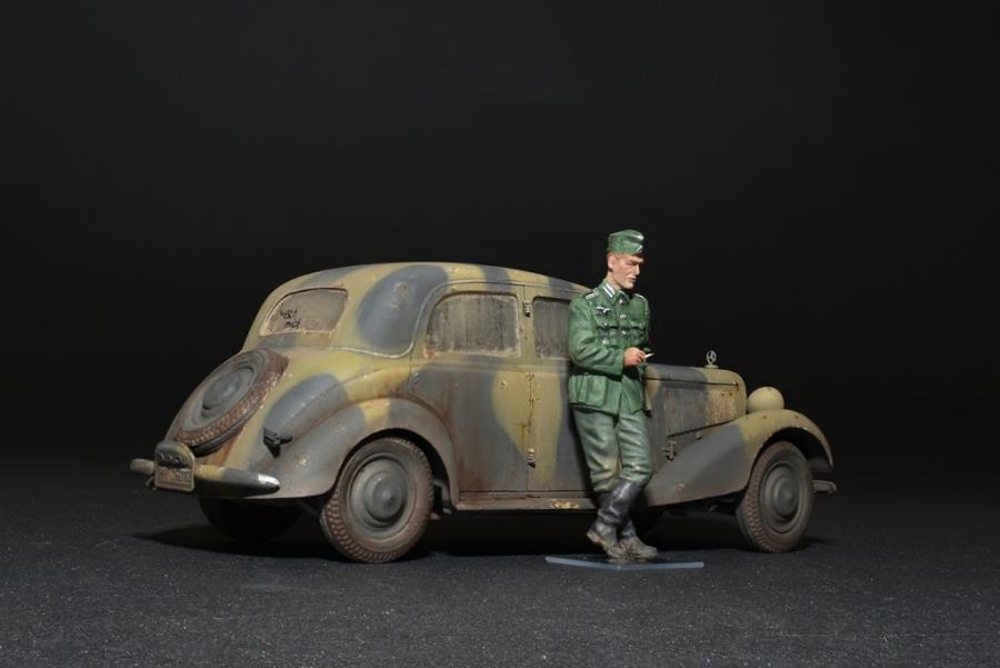 1:35 Personenwagen Typ 170V Saloon