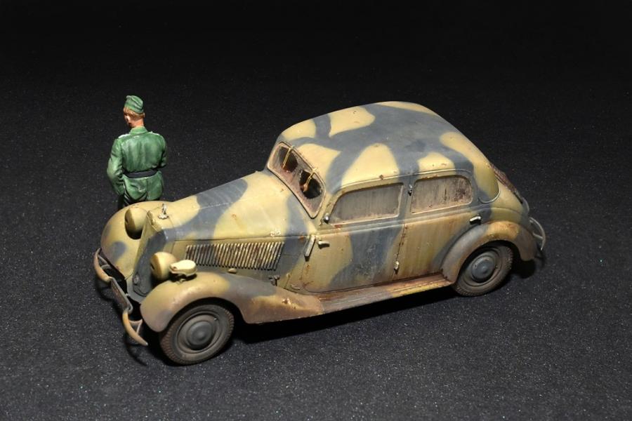 1:35 Personenwagen Typ 170V Saloon