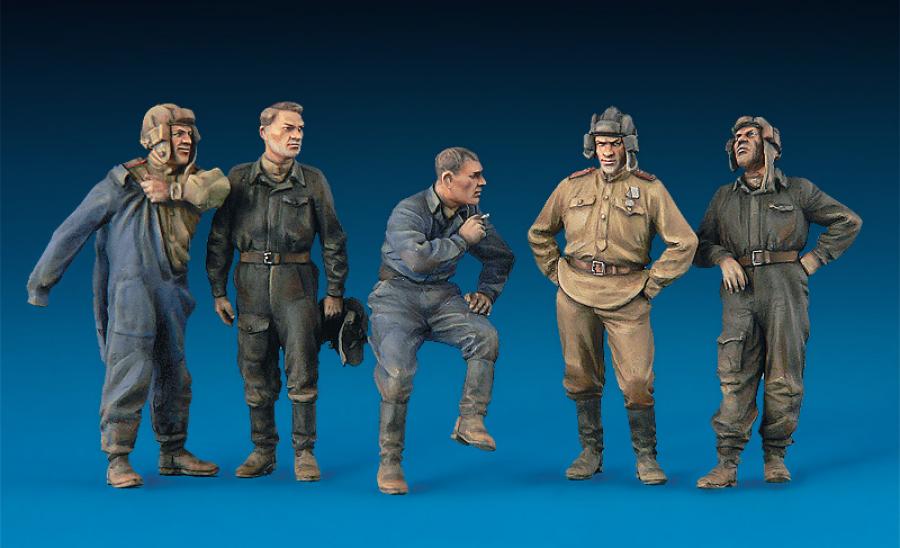 1:35 T-80 Soviet Light Tank with Crew