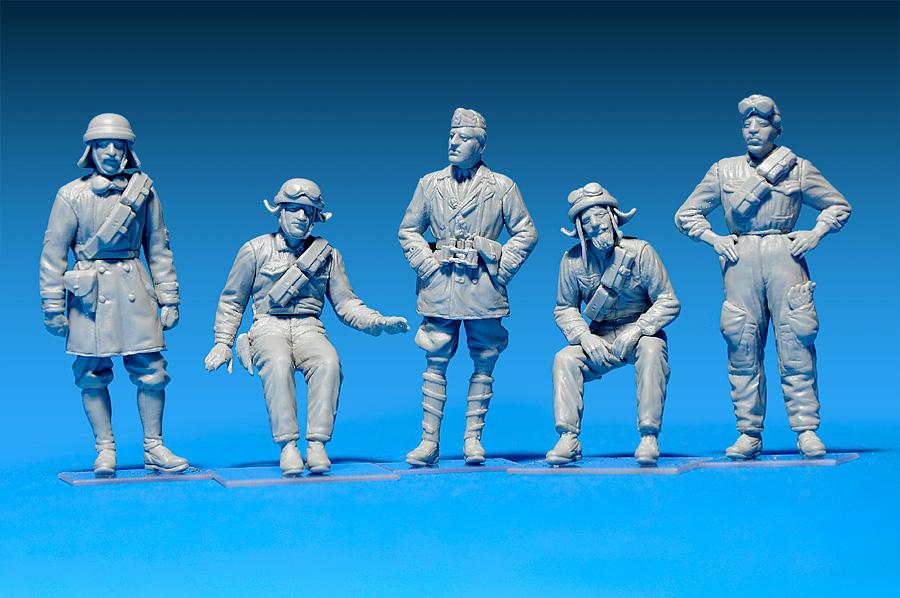 1:35 ITALIAN TANK CREW