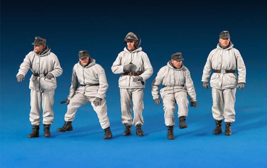 1:35 German Tank Crew (Winter Uniforms)