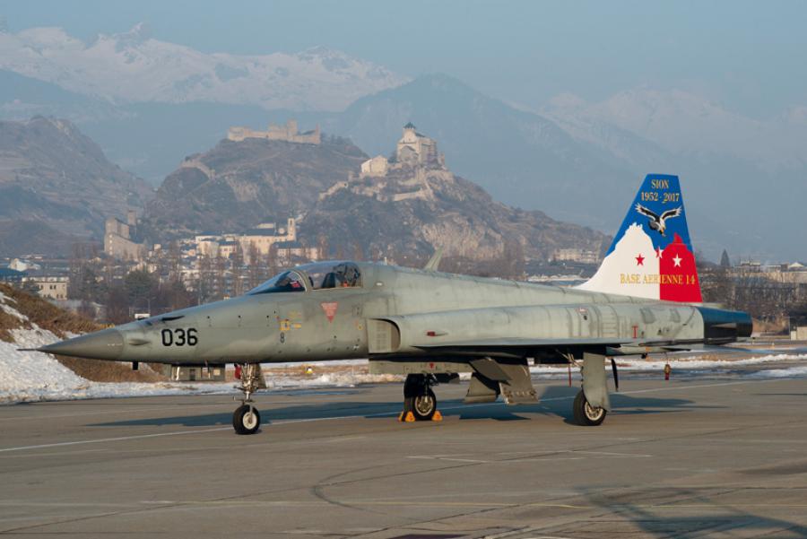 Italeri 1:72 F-5E SWISS AIR FORCE
