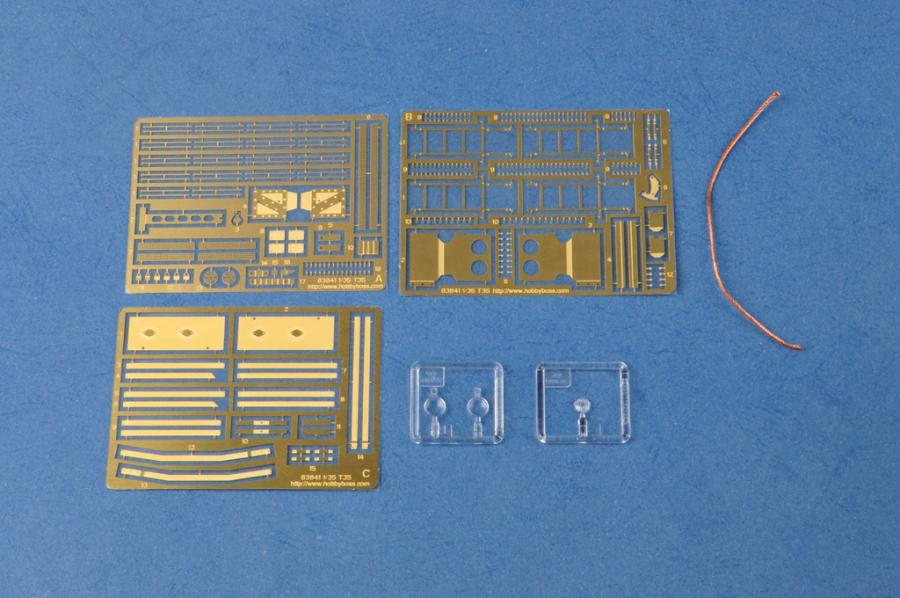 1:35 Soviet T-35 Heavy Tank (Early)