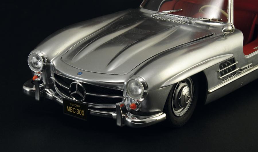 1:16 MERCEDES-BENZ 300 SL GULLWING