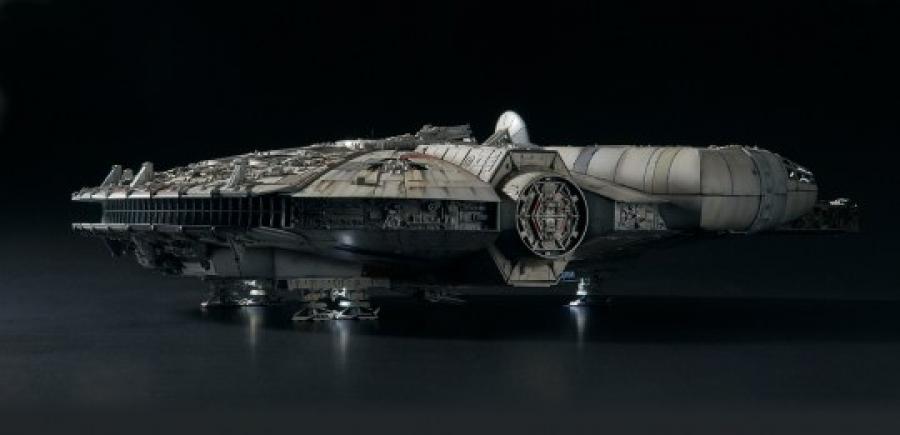 1:72 Millennium Falcon Perfect Grade