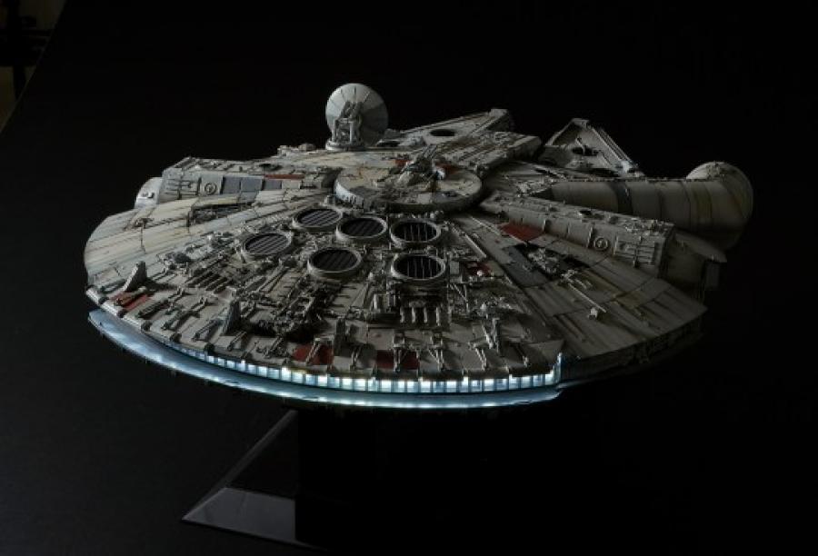 Revell 1:72 Millennium Falcon Perfect Grade