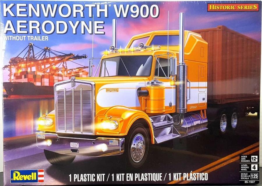 1:25 Kenworth® W900