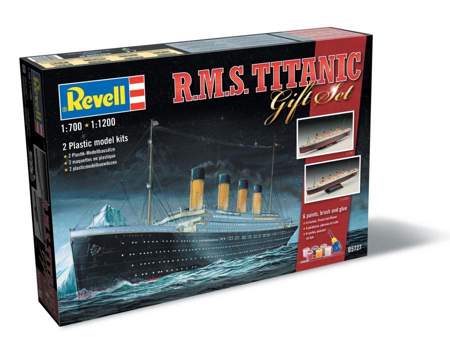   Revell 1:700 R.M.S. Titanic Gift Set