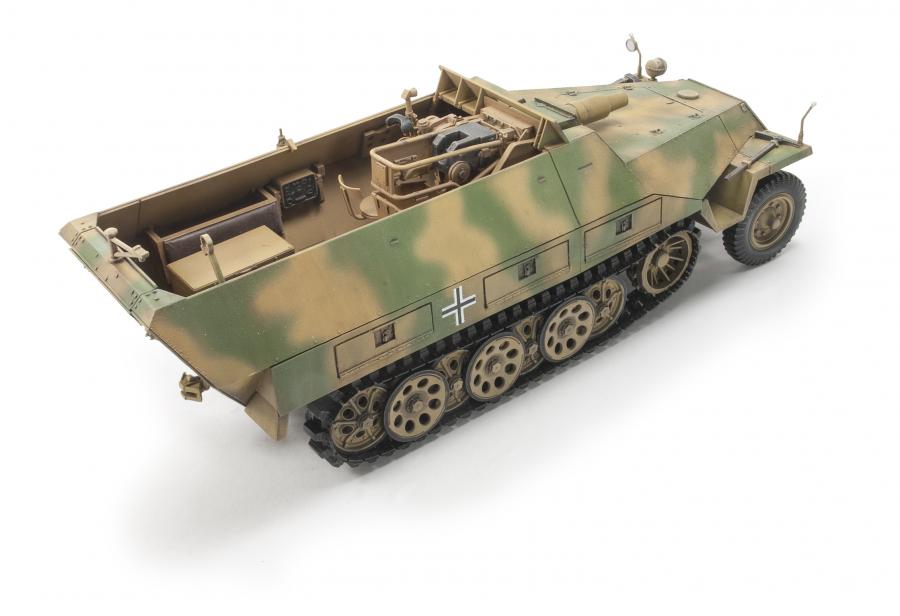 1/35 Stummel Sd.Kfz.251/9 Ausf.D
