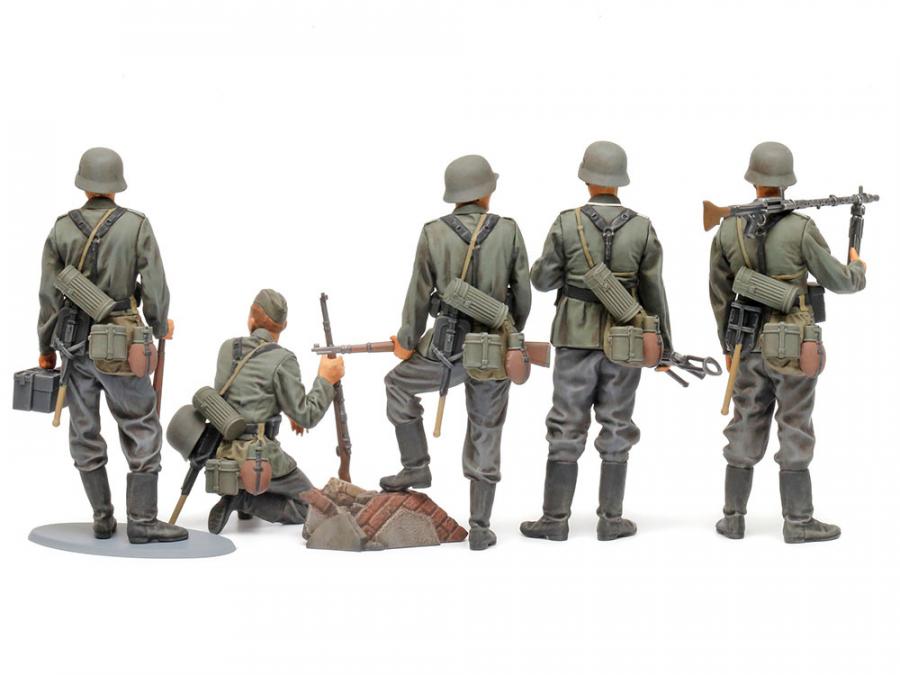Tamiya 1:35 German Infantry Set (Mid-WWII) figuuri