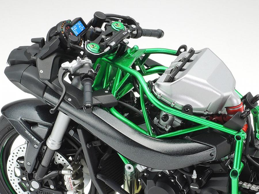Tamiya 1/12 Kawasaki Ninja H2 Carbon pienoismalli