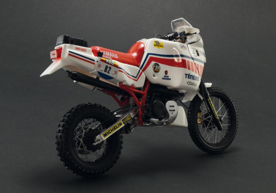 Italeri 1/9 YAMAHA TENERE’ 660 86 - PARIS Dakar