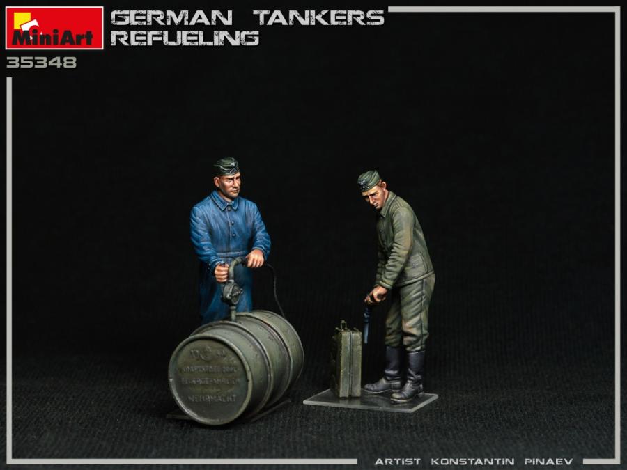 1:35 German Tankers Refueling