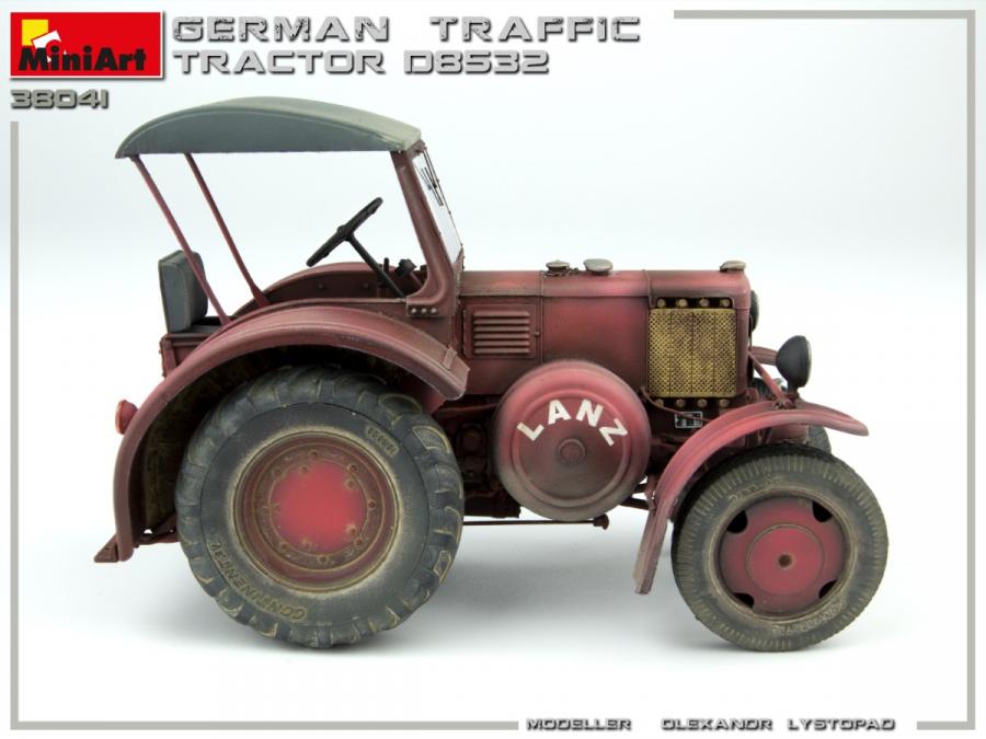 1:35 German Traffic Tractor D8532