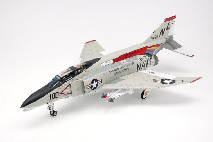 1/48 MCDONNELL DOUGLAS ™ F-4B PHANTOM II