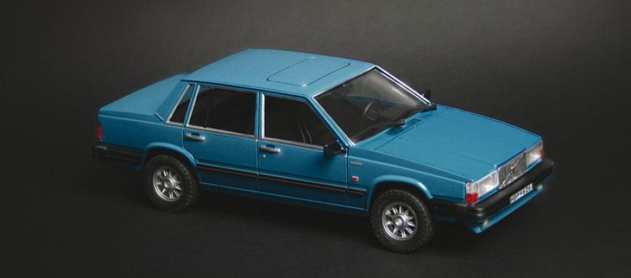 1:24 VOLVO 760 GLE