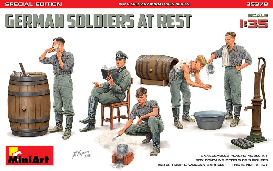 1/35 German Soldiers At Rest