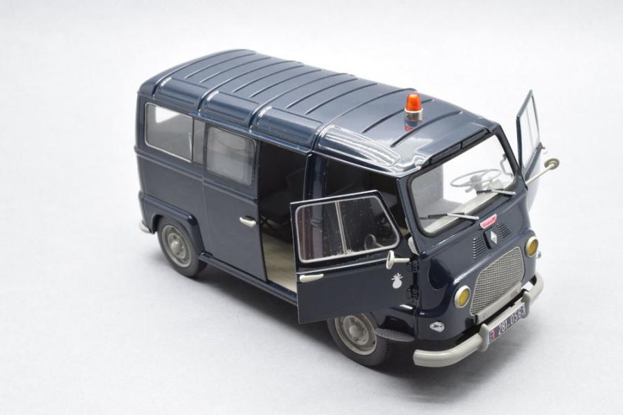 Heller 1:24 Renault Estafette Gendarmerie pienoismalli