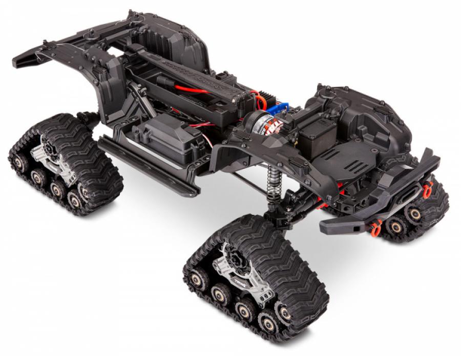 Traxxas TRX-4 Crawler TRAXX-telaketjuilla ilman akkua ja laturia TRX82034-4