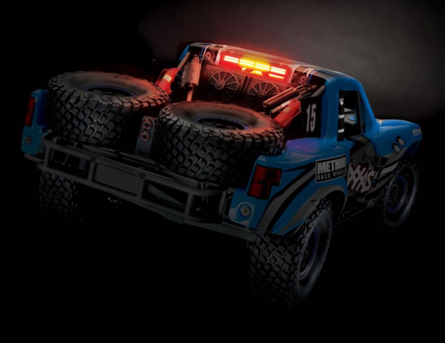 Traxxas Unlimited Desert Racer UDR 1/6 4WD Short Course RC-auto ilman akkua ja laturia TRX85086-4