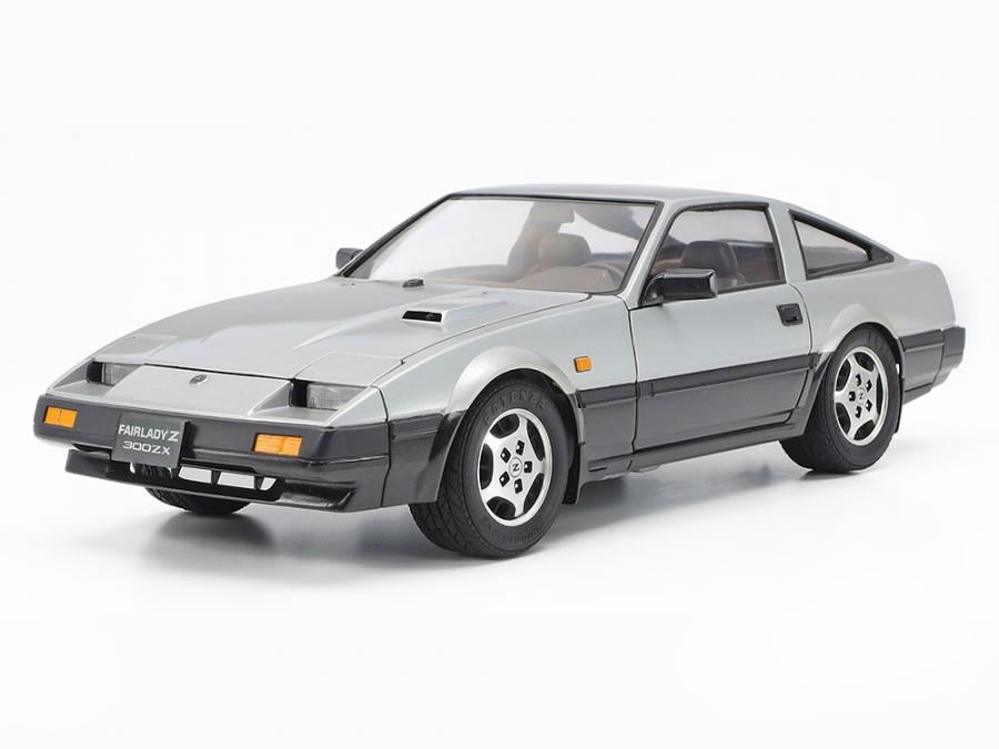 Tamiya 1/24 Nissan Fairlady Z 300ZX 2 Seater pienoismalli