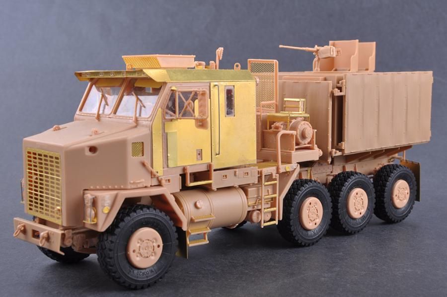 Hobbyboss 1/35 M1070 Gun Truck