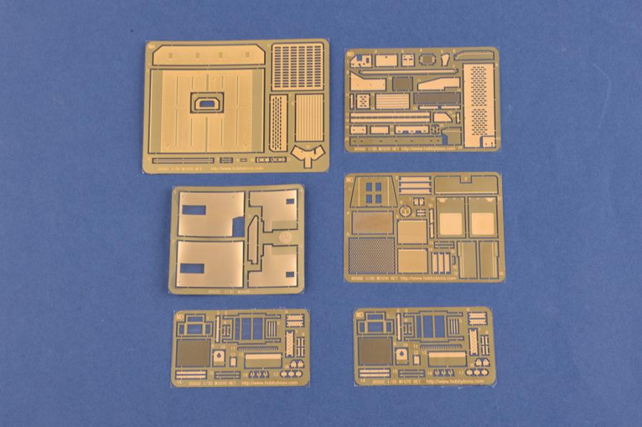 Hobbyboss 1/35 M1070 Gun Truck