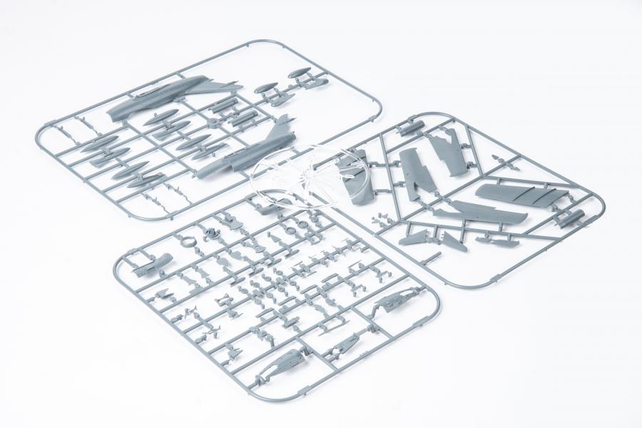 1/72 MiG-15bis, Weekend edition