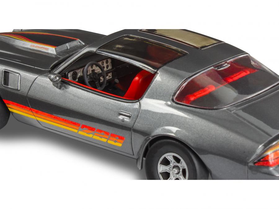 Revell 1/25 Chevrolet Camaro Z-28 1981