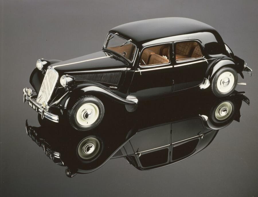 1/8 Citroen 15 SIX Traction Avant