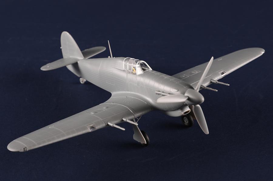 Hobbyboss 1/48 Hurricane Mk. IIC / TROP