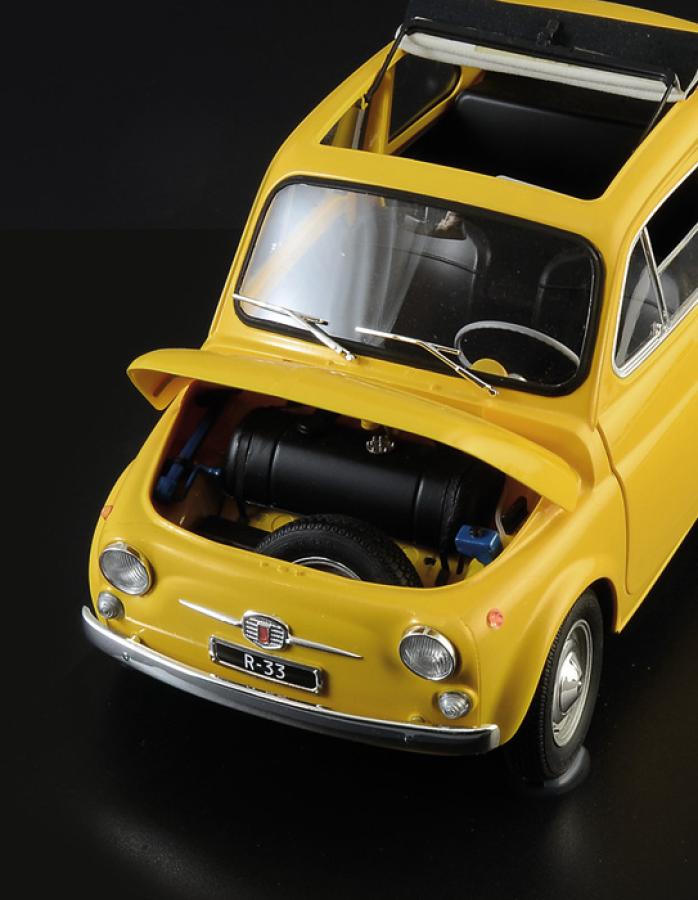 Italeri 1:12 Fiat 500 F (1968) pienoismalli