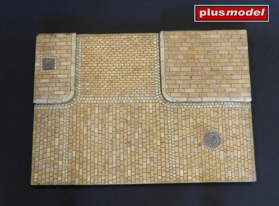 Plusmodel 1/35 Display base – Cobblestone street intersection