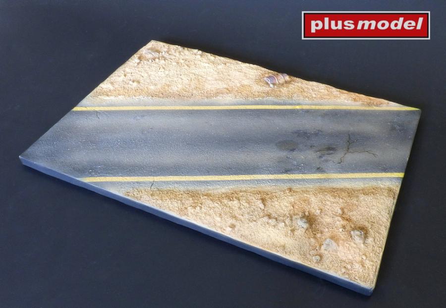 Plusmodel 1/35 Display base – Road in the desert