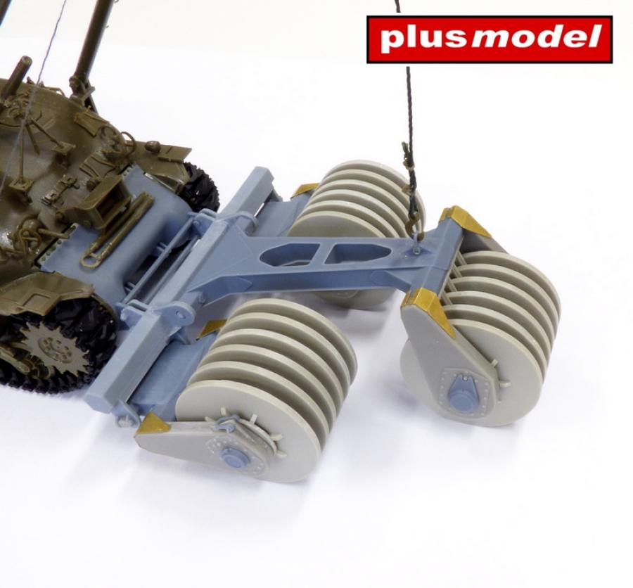 Plusmodel 1/35 T1E1 US Mine exploder for Italeri Sherman kit