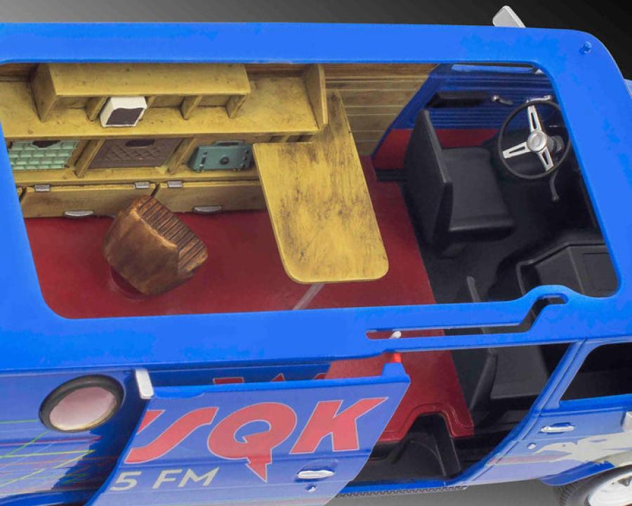 Revell 1/25 GMC WSQK Squawk Van "Stranger Things"