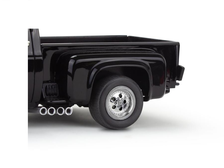 Revell 1/25 '77 Chevy Street Pickup