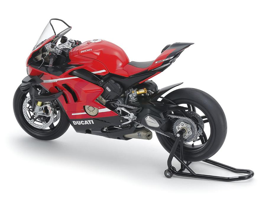 Tamiya 1/12 Ducati Superleggera V4 with Racing Kit