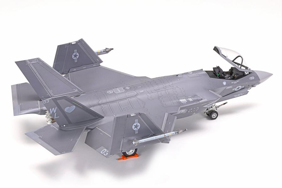 Tamiya 1/72 Lockheed Martin F-35C Lightning II