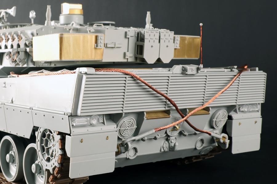 Trumpeter 1/16 German Leopard 2A6 MBT