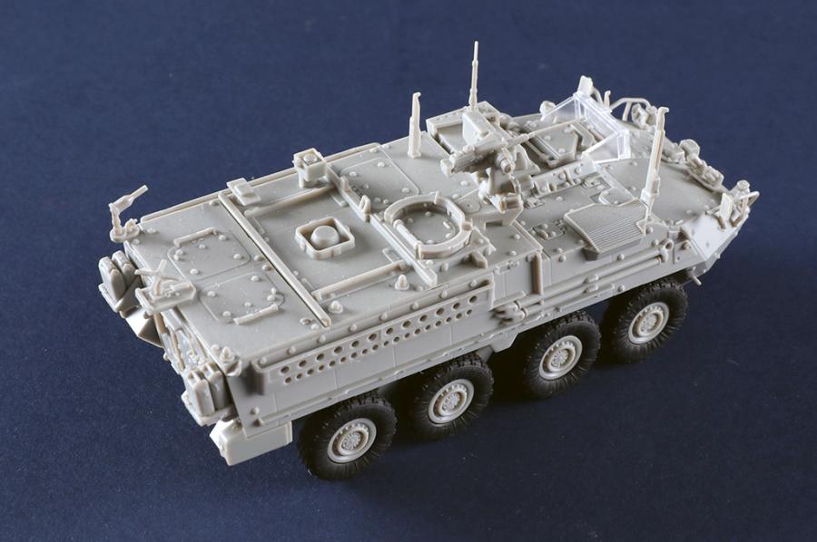 Trumpeter 1/72 M1130 Stryker Command Vehicle