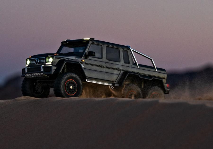 TRX-6 Mercedes-Benz G63 AMG 6X6 TQi RTR Clipless