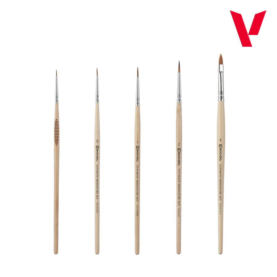 Vallejo Ultimate Game Color miniature set, Paint & Brushes